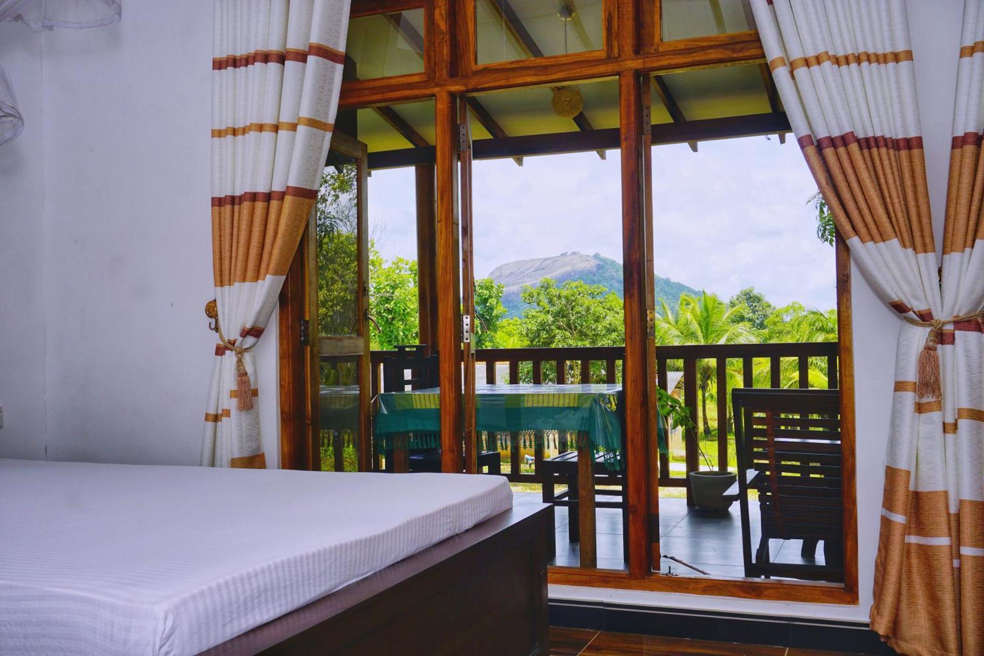 Sigiri Dilu Villa Сигирия Екстериор снимка